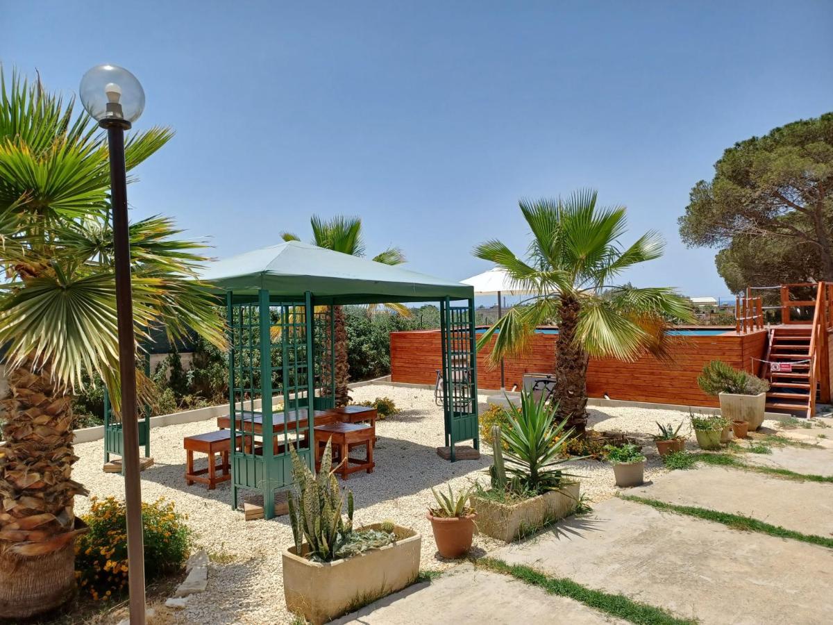 Turtle Island Apartments Santa Croce Camerina Dış mekan fotoğraf